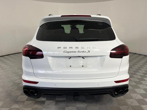 2016 Porsche Cayenne Turbo S