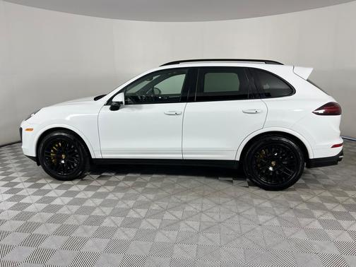 2016 Porsche Cayenne Turbo S