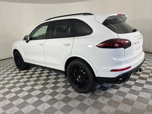 2016 Porsche Cayenne Turbo S