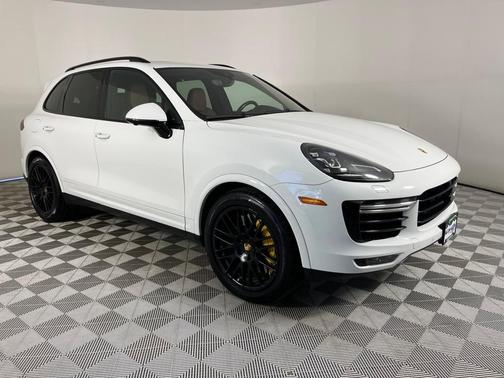 2016 Porsche Cayenne Turbo S