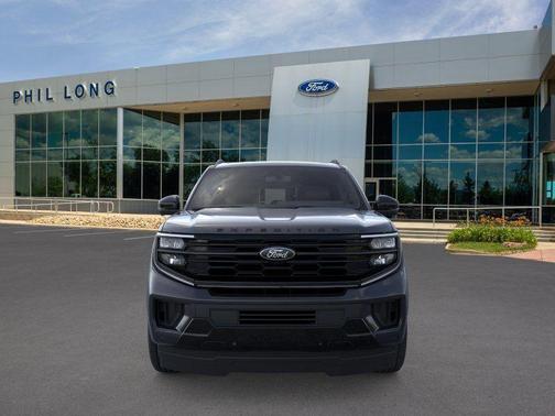 Black 2026 Ford Expedition Max Platinum