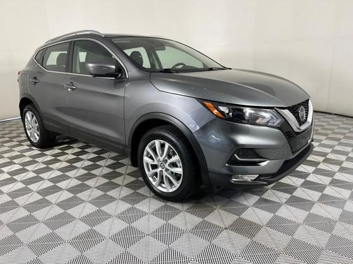 2022 Nissan Rogue Sport SV