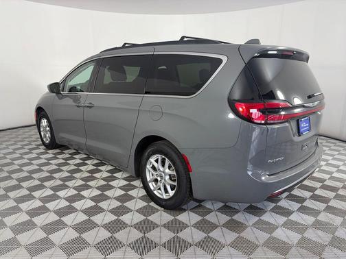 Ceramic Gray Clearcoat 2022 Chrysler Pacifica Touring-L