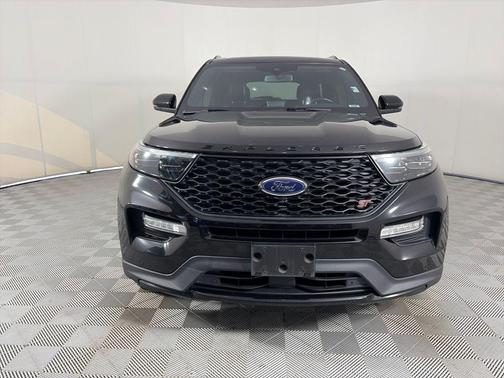 Black 2020 Ford Explorer ST