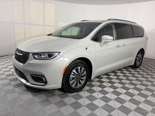 2021 Chrysler Pacifica Hybrid Touring L