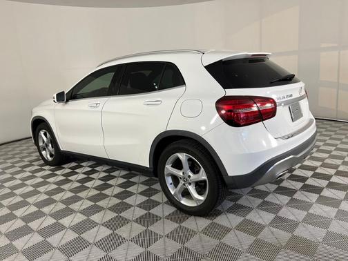 2018 Mercedes-Benz GLA 250 Base 4MATIC