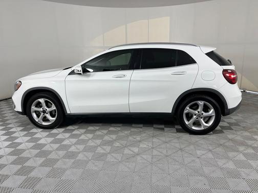 2018 Mercedes-Benz GLA 250 Base 4MATIC