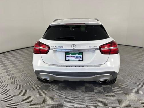 2018 Mercedes-Benz GLA 250 Base 4MATIC