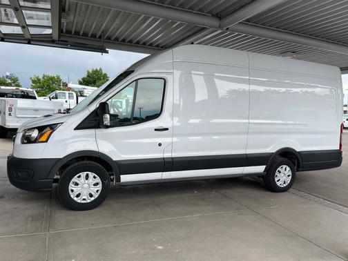 2023 Ford E-Transit Base