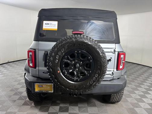 Iconic Silver Metallic 2023 Ford Bronco Wildtrak