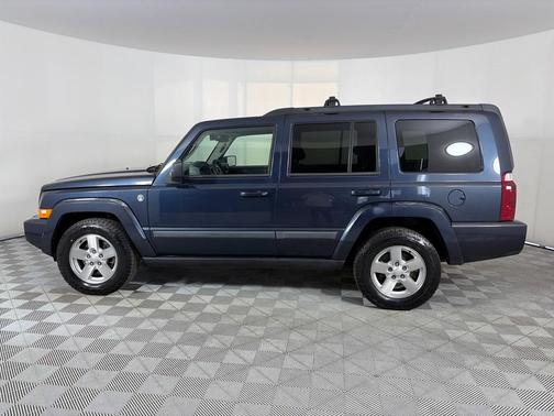 2008 Jeep Commander Sport