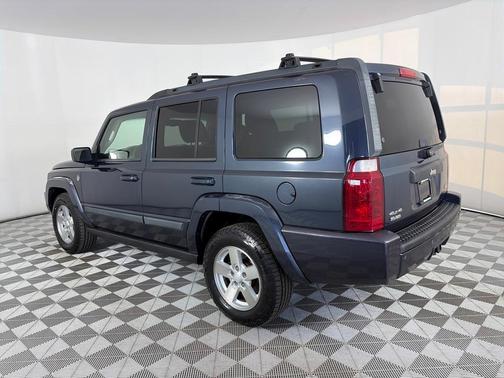 2008 Jeep Commander Sport