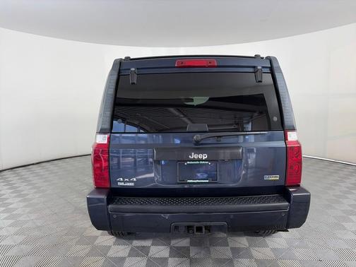 2008 Jeep Commander Sport