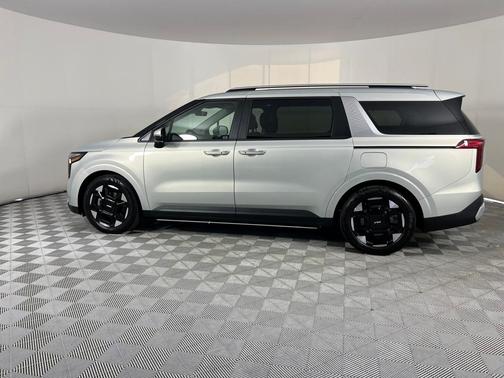 2025 Kia Carnival EX