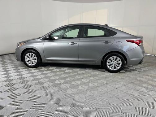 2021 Hyundai Accent SE