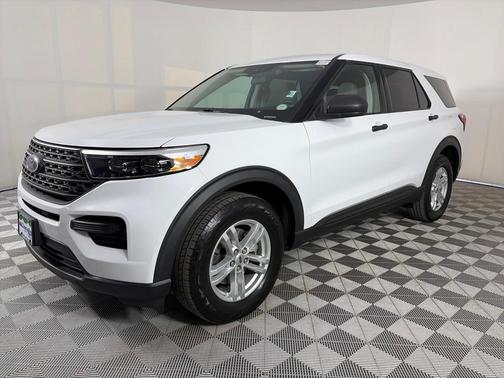 2022 Ford Explorer Base