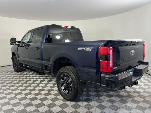 2024 Ford F-350 Lariat Super Duty