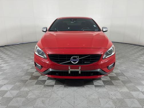 2014 Volvo S60 T6 R-Design