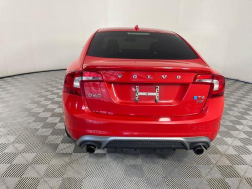 2014 Volvo S60 T6 R-Design