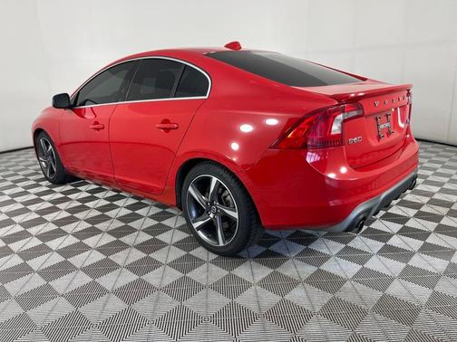 2014 Volvo S60 T6 R-Design