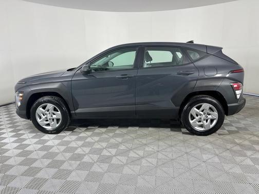 2024 Hyundai KONA SE