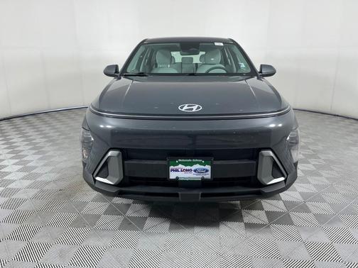 2024 Hyundai KONA SE