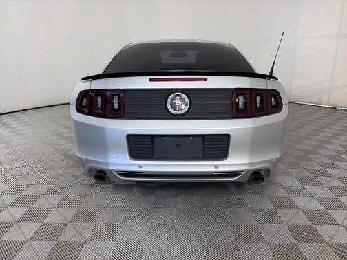 2013 Ford Mustang V6 Premium