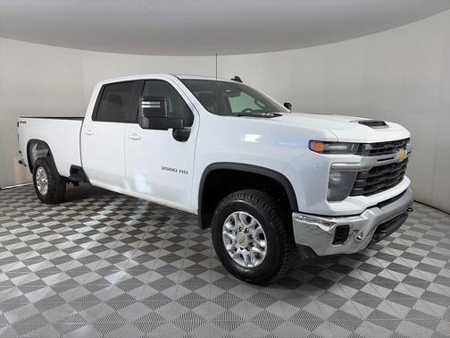 2024 Chevrolet Silverado 3500 LT