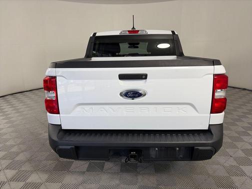 Oxford White 2022 Ford Maverick XLT
