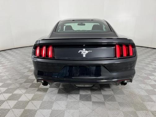 2016 Ford Mustang V6