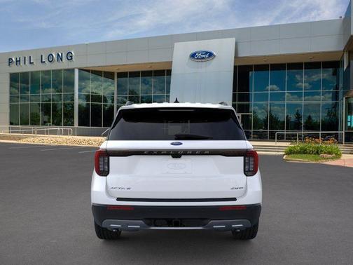 Star White 2026 Ford Explorer Active