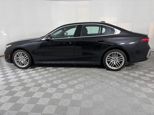 2024 BMW 530 i xDrive