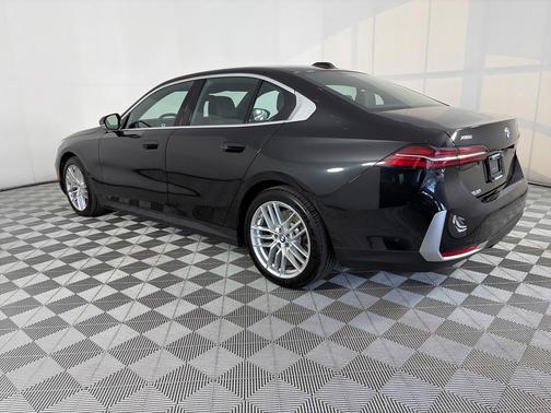 2024 BMW 530 i xDrive