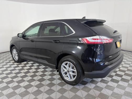 Black Metallic 2024 Ford Edge SEL