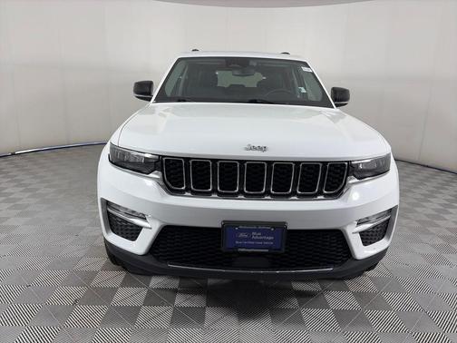 Bright White Clearcoat 2024 Jeep Grand Cherokee Limited