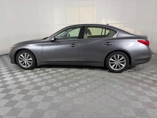 2015 INFINITI Q50 Premium