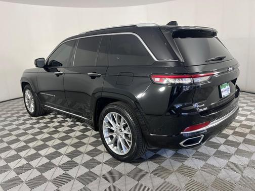 2023 Jeep Grand Cherokee Summit