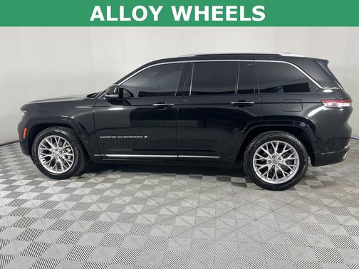 2023 Jeep Grand Cherokee Summit