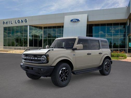 Desert Sand 2026 Ford Bronco Outer Banks