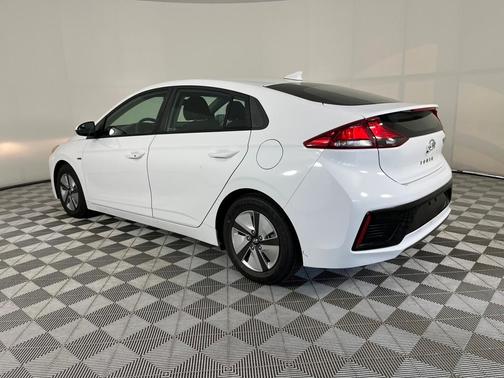 2019 Hyundai IONIQ Hybrid Blue