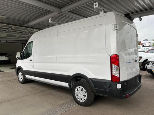 2023 Ford E-Transit Base