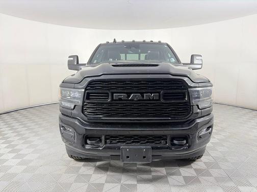 Diamond Black 2024 RAM 3500 Limited