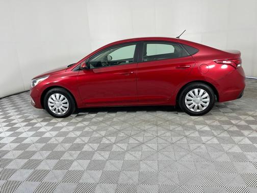 2021 Hyundai Accent SE