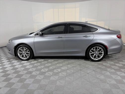 2016 Chrysler 200 C