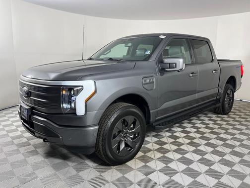 2022 Ford F-150 Lightning LARIAT