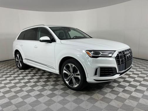 2022 Audi Q7 55 Premium Plus
