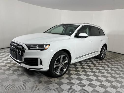 2022 Audi Q7 55 Premium Plus