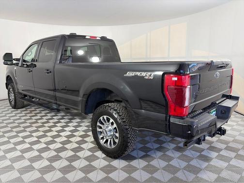Black 2022 Ford F-350 Lariat Super Duty