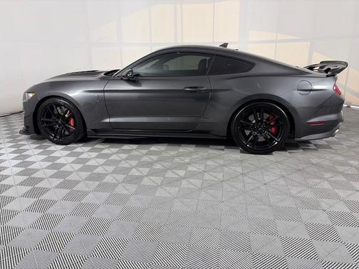 2020 Ford Shelby GT500 Base