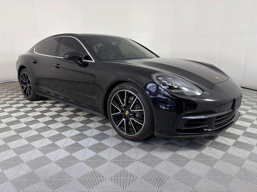 2018 Porsche Panamera 4S